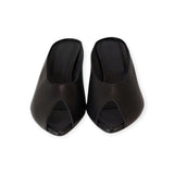 BLACK SANDAL